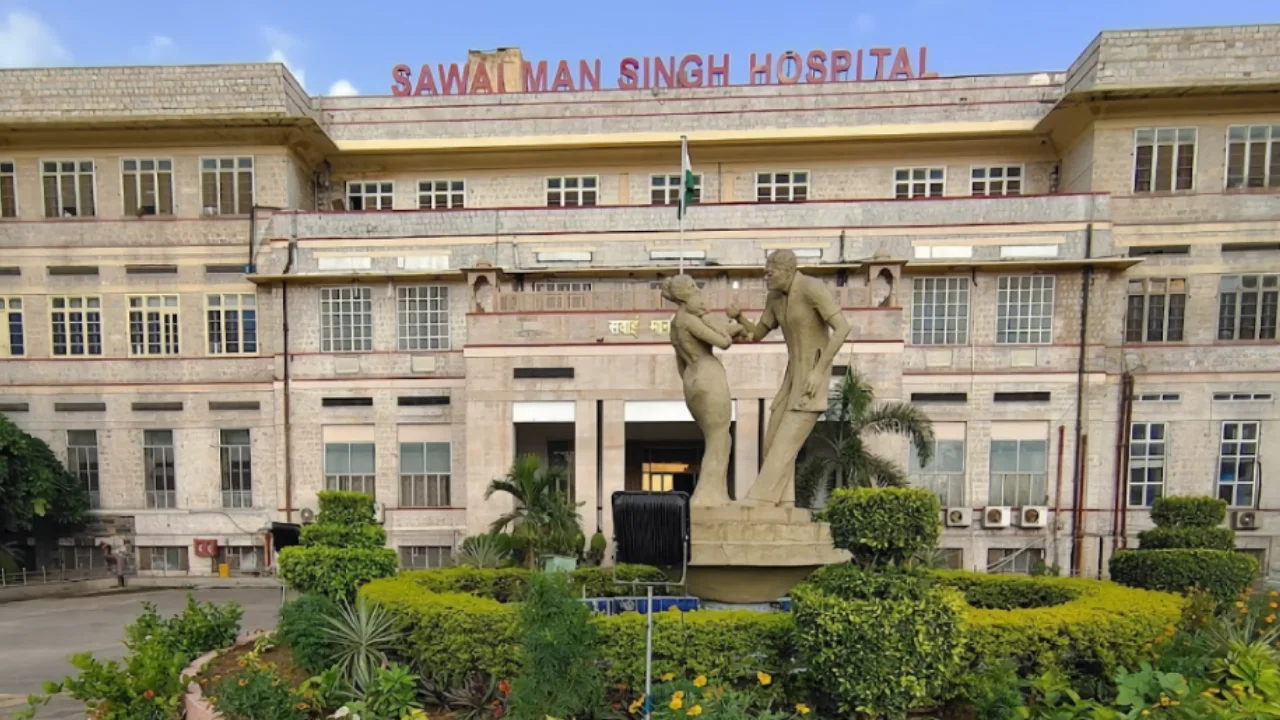 sms-hospital-jaipur-patient-diet-scam-wardboy-milk-fruit-stolen-2025