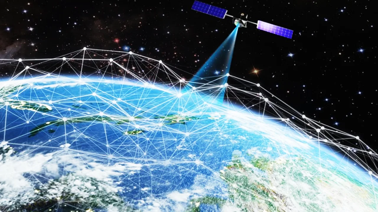 starlink-kuiper-satellite-internet-india-digital-revolution-2025
