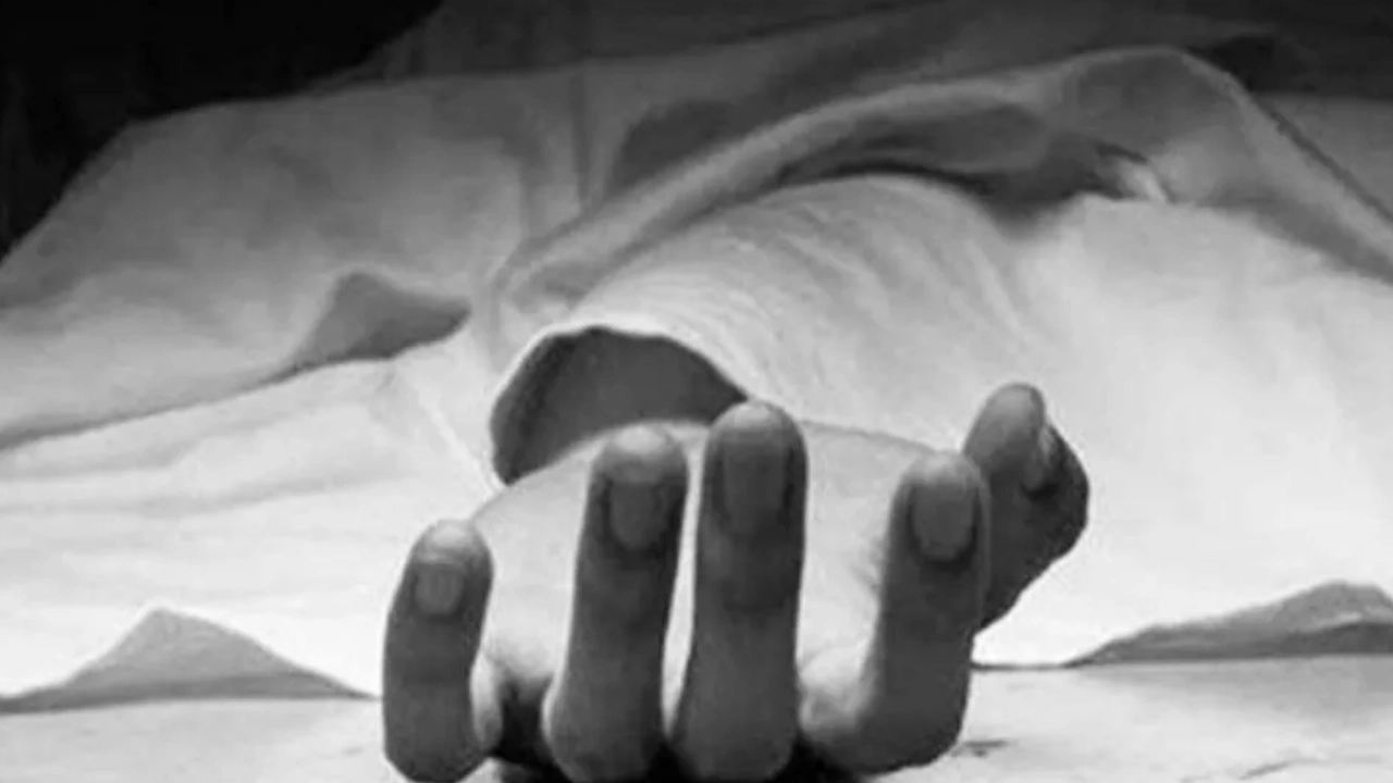 पुलिस हिरासत में युवक की आत्महत्या