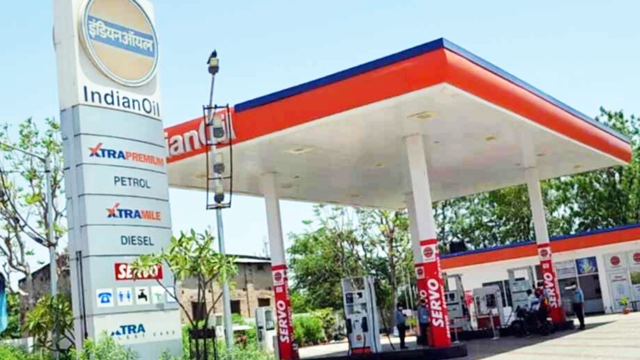 qr-code-se-16-lakh-ki-thagi-jaipur-petrol-pump-fraud